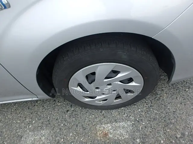 Toyota Axio 2021 Silver