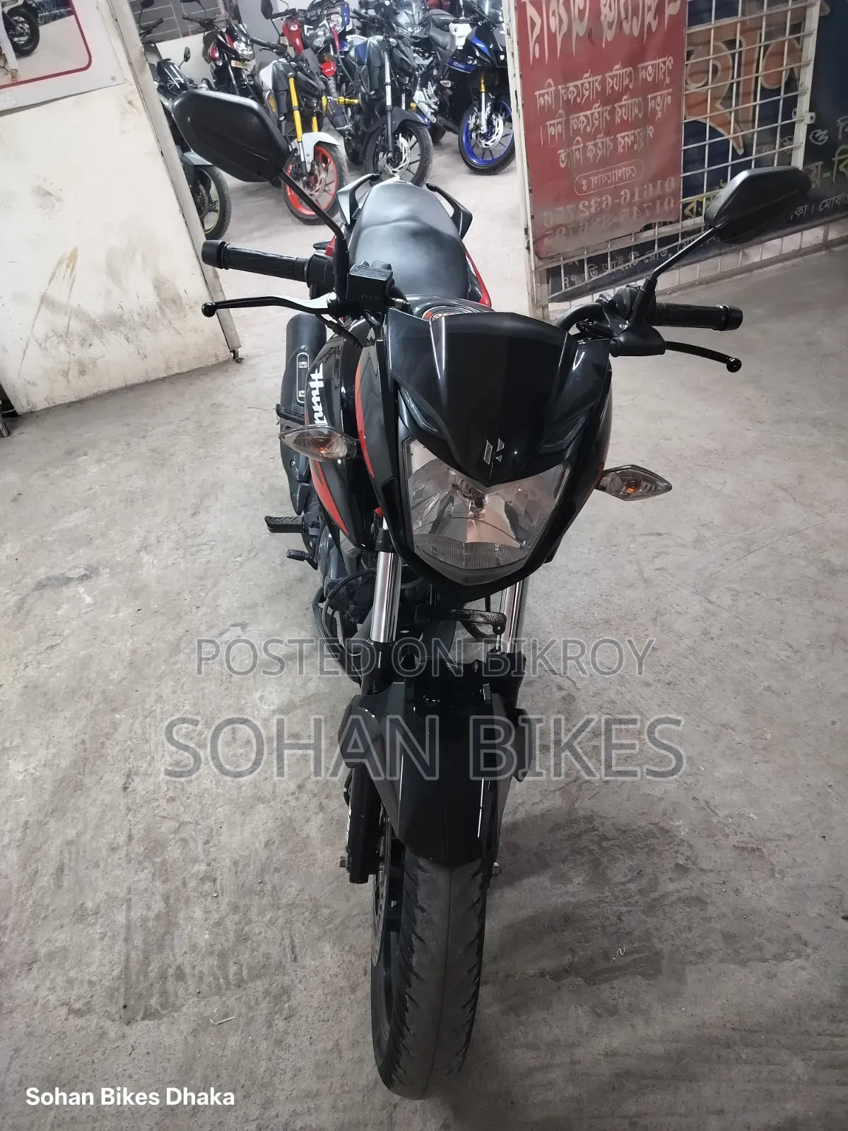 Hero Hunk 2023 Black