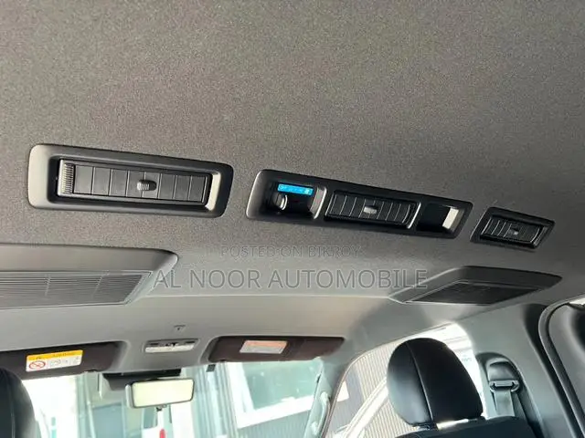 Toyota HiAce 2021 Black
