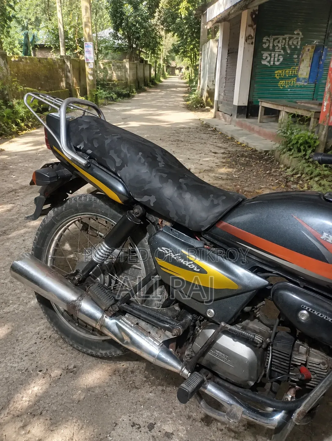 হিরো স্প্লেন্ডার+ ব্ল্যাক অ্যান্ড অ্যাকসেন্ট ২০০৫ ব্ল্যাক