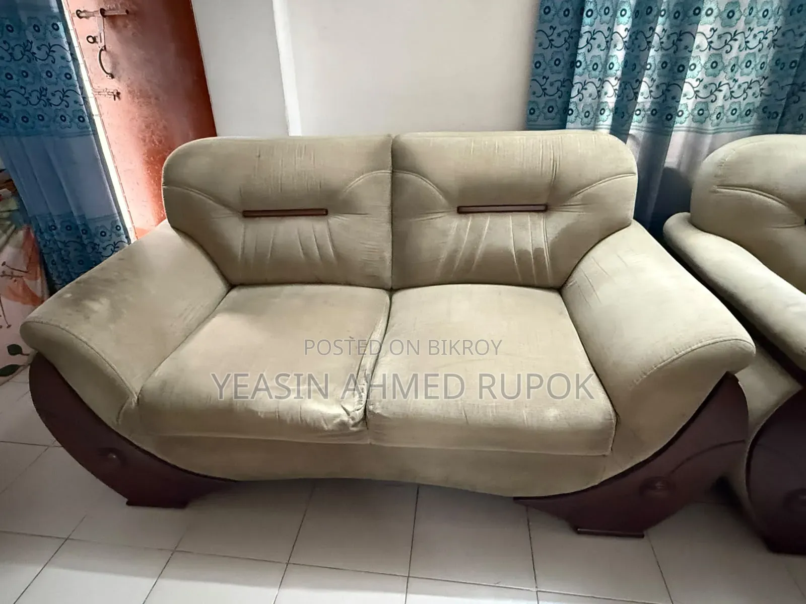 Bought from Brothers Furniture. Have all cash memos. Want to sell.