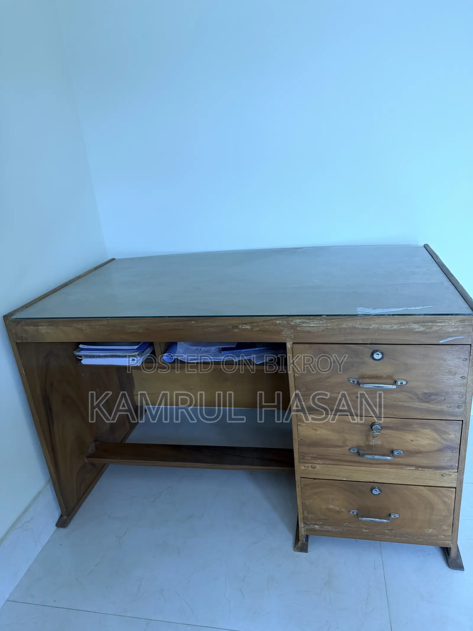 Table, 3 Drawer, Glass Top