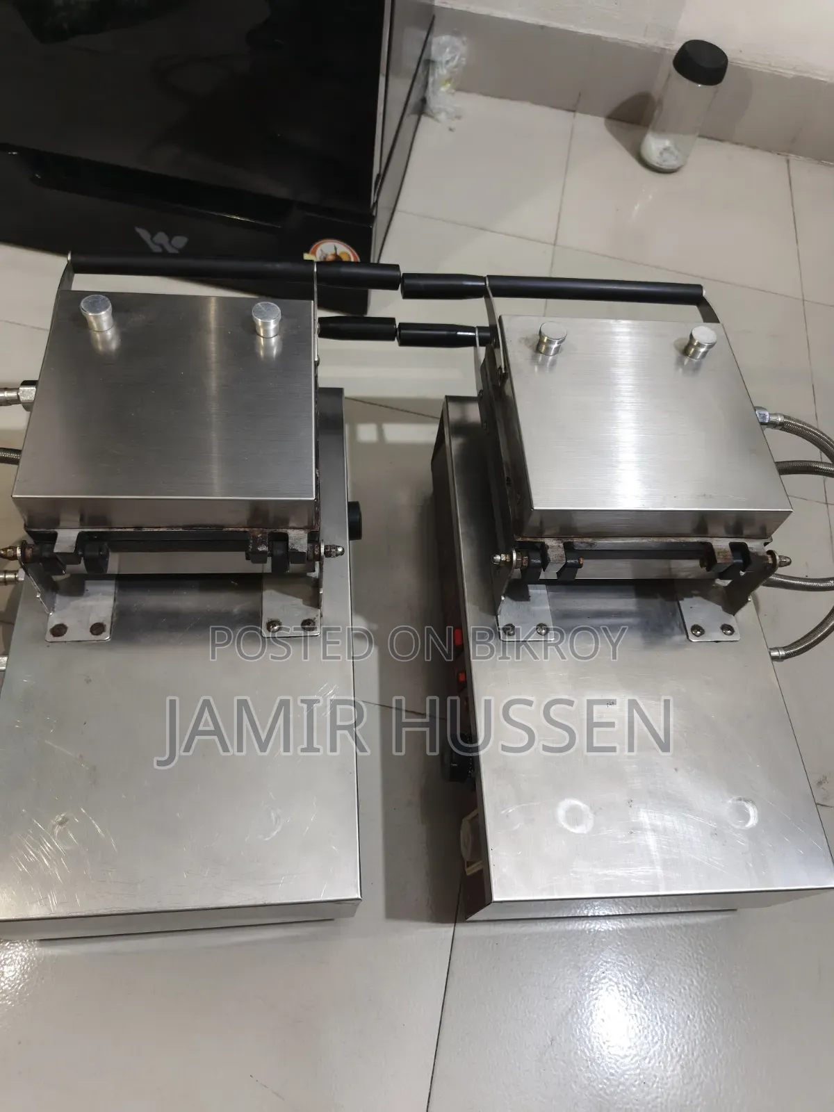 Commercial Waffle Machine