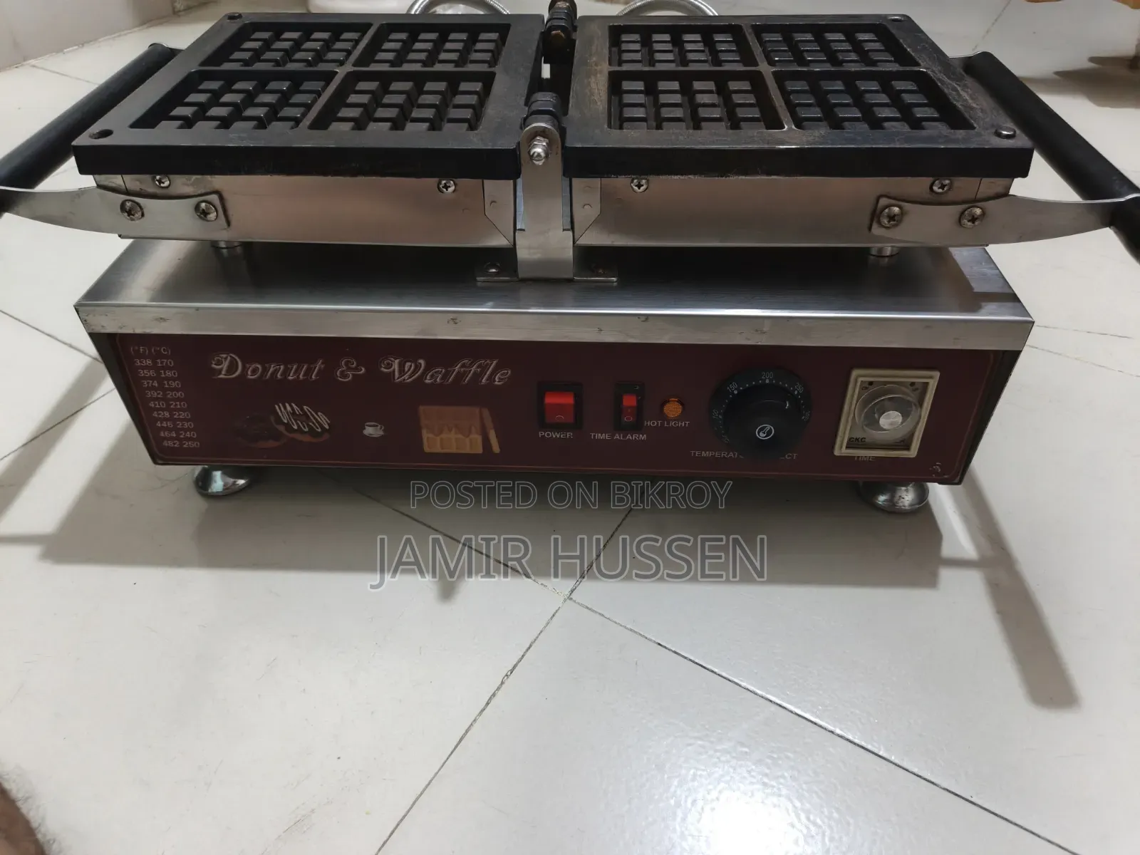 Commercial Waffle Machine