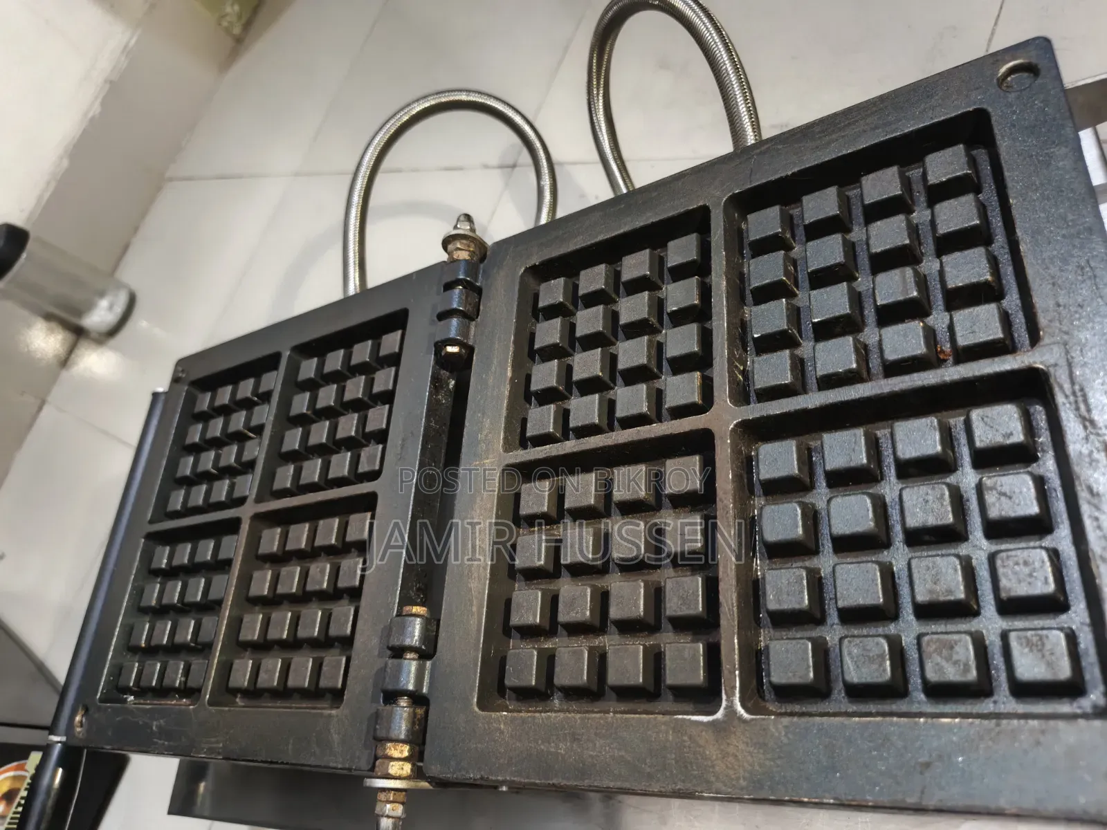 Commercial Waffle Machine