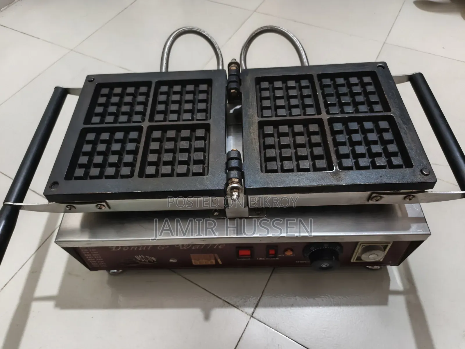Commercial Waffle Machine