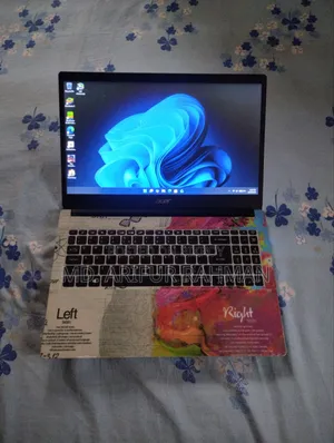 Laptop Acer Aspire 3 8GB AMD Ryzen 3 HDD+SSD 1T