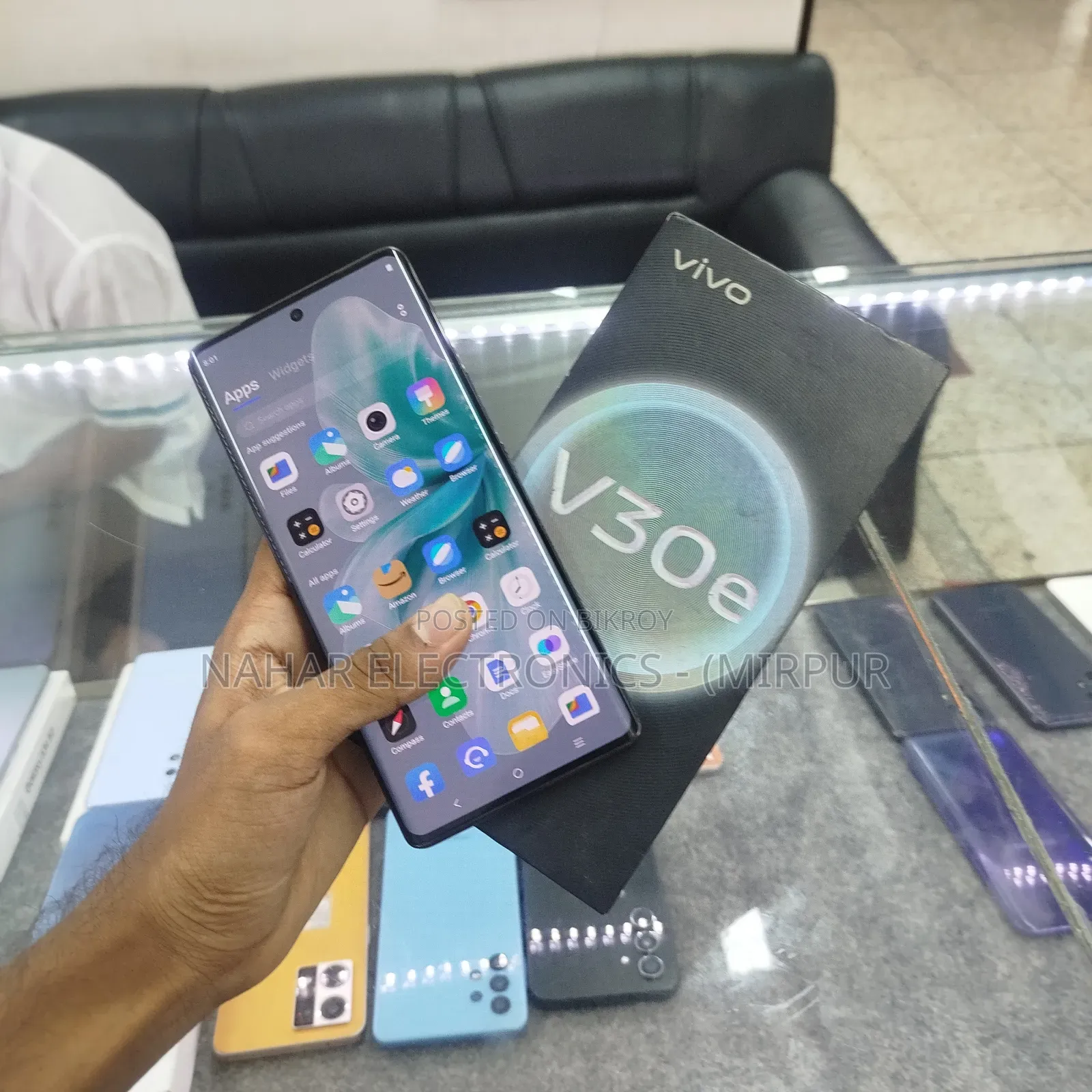 Vivo V30e 128 GB Gray
