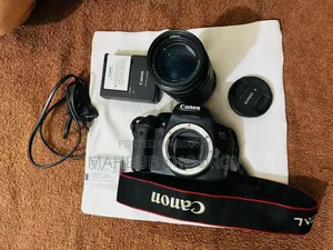 DSLR Camera