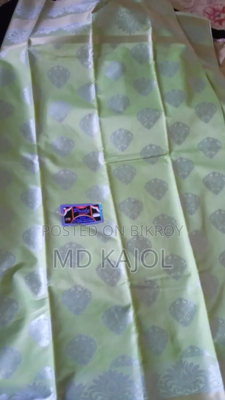 ইউকে বোরকা, শাড়ি, শার্ট