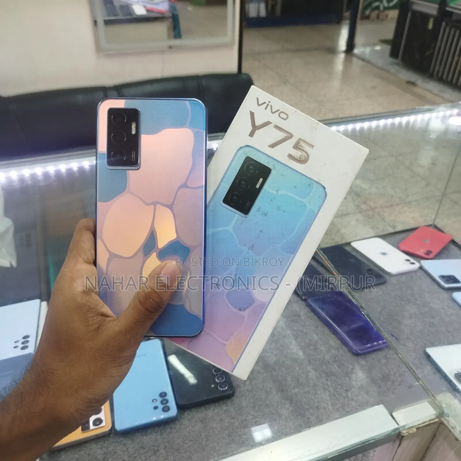 Vivo Y75 128 GB Blue