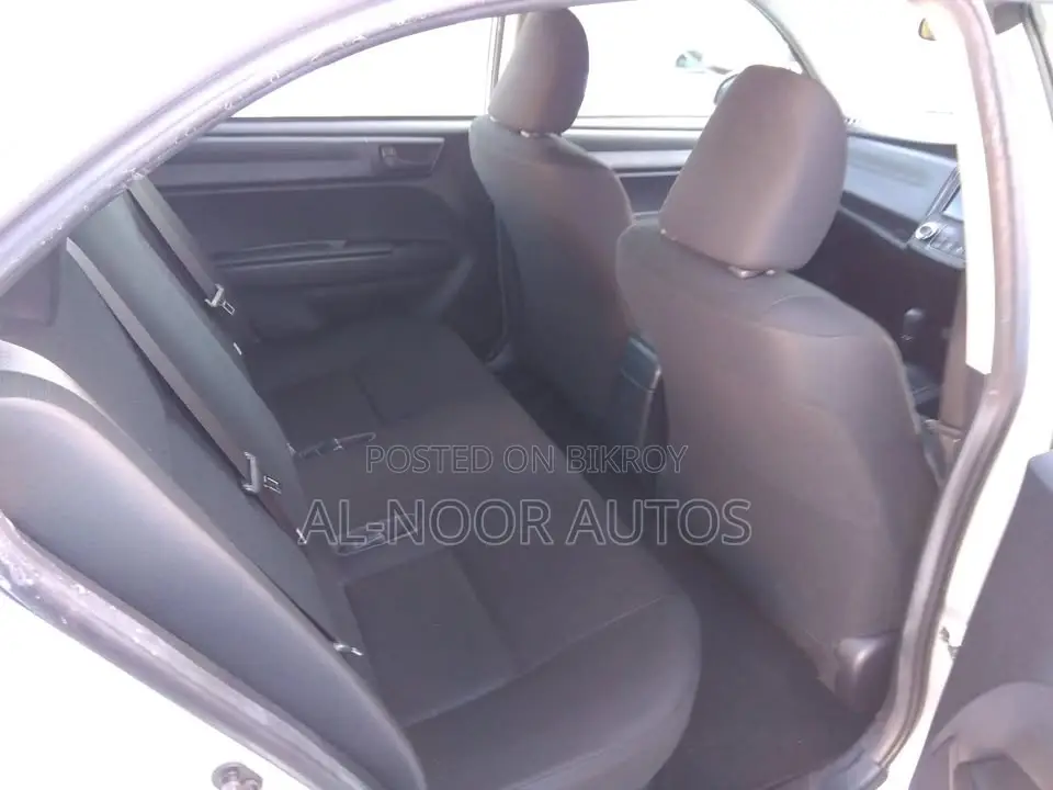 Toyota Axio 2021 Silver