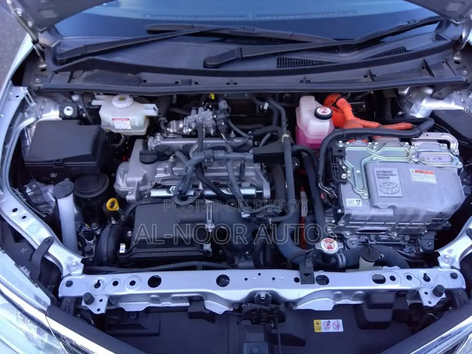 Toyota Axio 2021 Silver