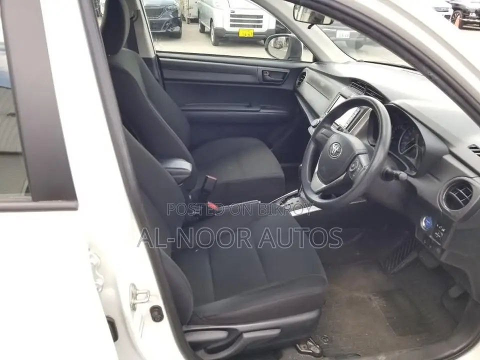 Toyota Corolla Fielder 2021 White