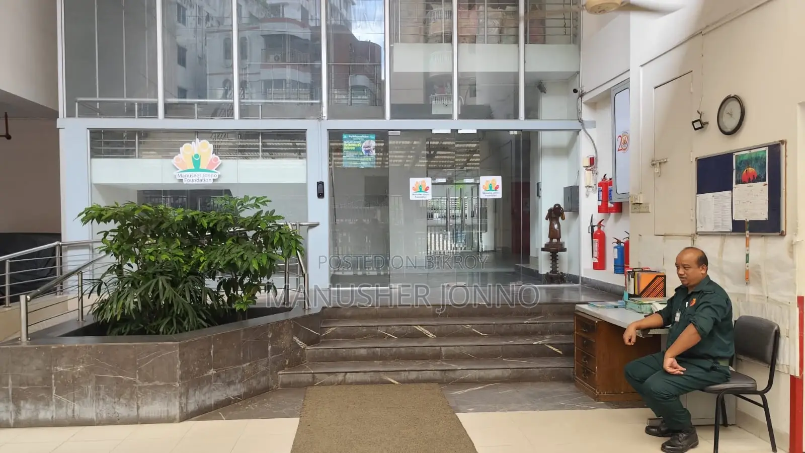 অফিস স্পেস ভাড়ার জন্য