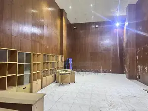 অফিস স্পেস ভাড়ার জন্য