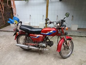 Honda 2007 Red