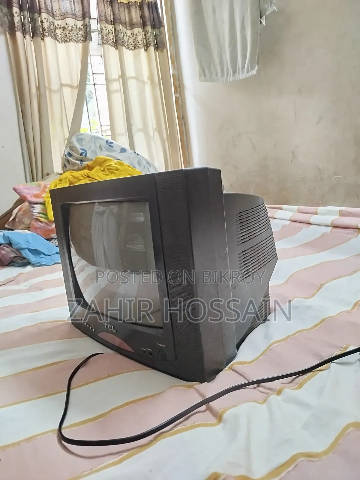 ১৭ ইঞ্চি টিসিএল টিভি