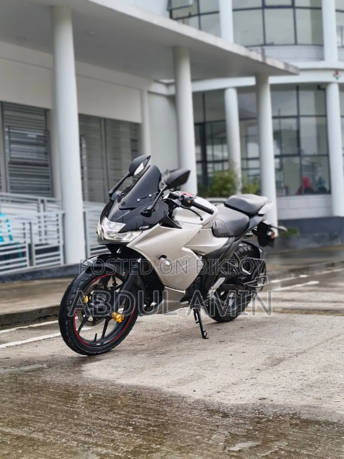 Suzuki Gixxer SF FI 2023 Silver