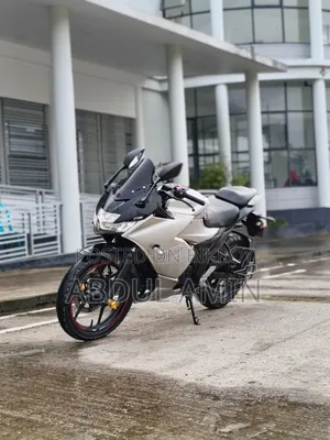 Suzuki Gixxer SF FI 2023 Silver