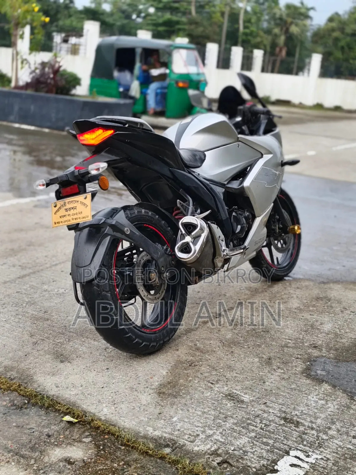Suzuki Gixxer SF FI 2023 Silver