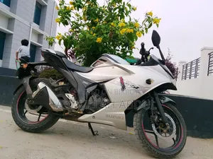 Suzuki Gixxer SF FI 2023 সিলভার