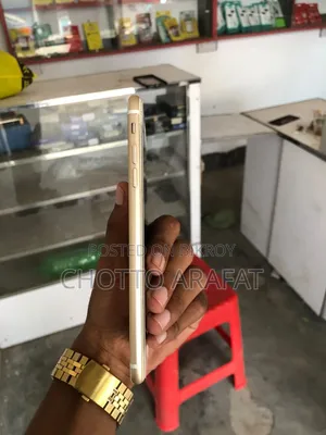 অ্যাপল আইফোন ৭ প্লাস ৩২ জিবি সাদা