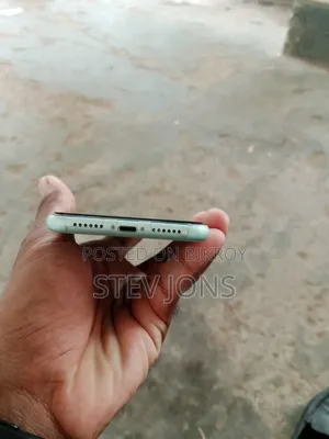Apple iPhone 11 64 GB Purple