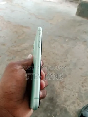 Apple iPhone 11 64 GB Purple