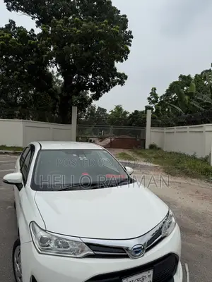 Toyota Axio 1.5 Hybrid 2WD 2019 White