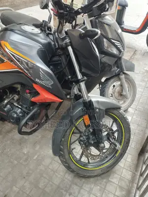 হোন্ডা হর্নেট ২০১৮ ব্ল্যাক