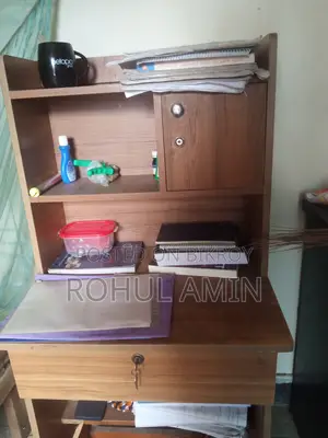 পড়ার টেবিল এবং চেয়ার বিক্রি হবে