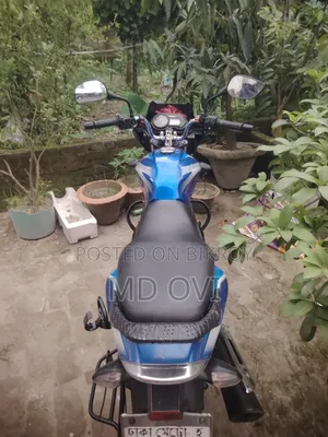 বাজাজ ডিসকভার ১২৫ ২০১৮ নীল