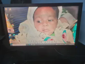 ২টি ১৯ ইঞ্চি মনিটর