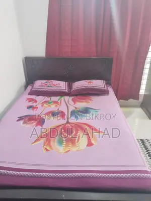 ফ্রেশ কন্ডিশন এর খাট বিক্রি করা হবে।