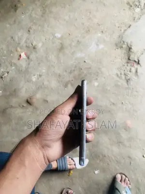 অ্যাপল আইফোন এক্স ৬৪ জিবি হোয়াইট