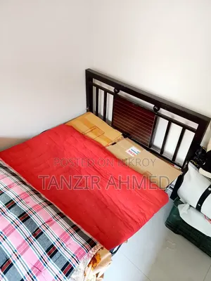 স্টিলের খাট। ৩.৫ ফিট বাই ৭ ফিট।