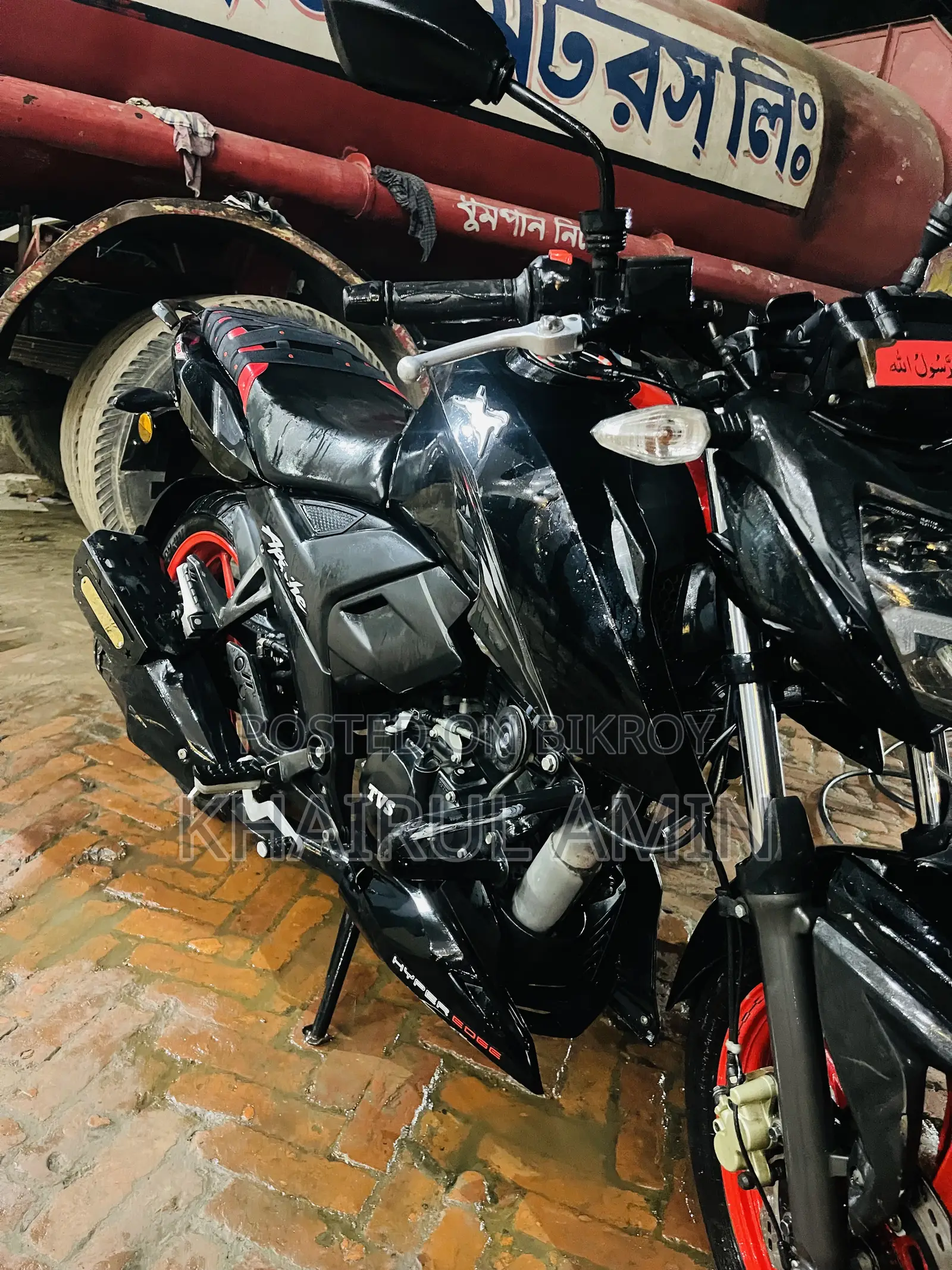 টিভিএস অ্যাপাচি ১৬০ ৪ভি ২০২৩ ব্ল্যাক