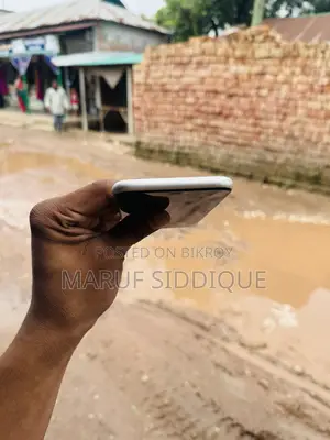 অ্যাপল আইফোন ১১ ১২৮ জিবি সাদা