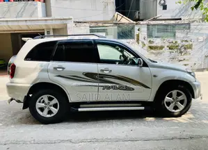 Toyota RAV4 2005 Pearl