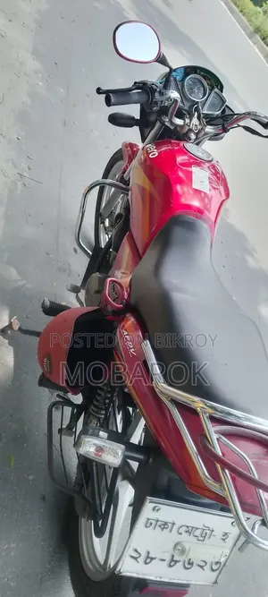 হিরো স্প্লেন্ডার প্লাস ২০১৬ রেড