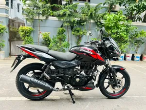 বাজাজ পালসার ১৫০ ২০২২ ব্ল্যাক