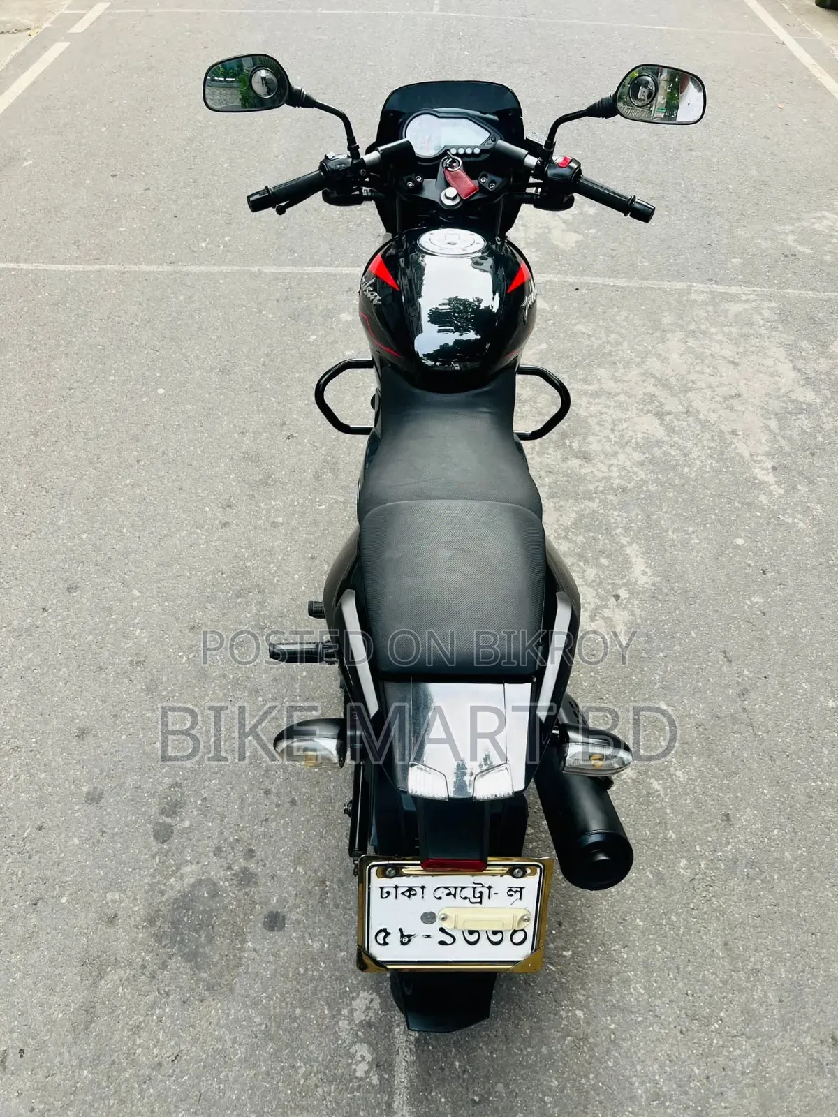 বাজাজ পালসার ১৫০ ২০২২ ব্ল্যাক