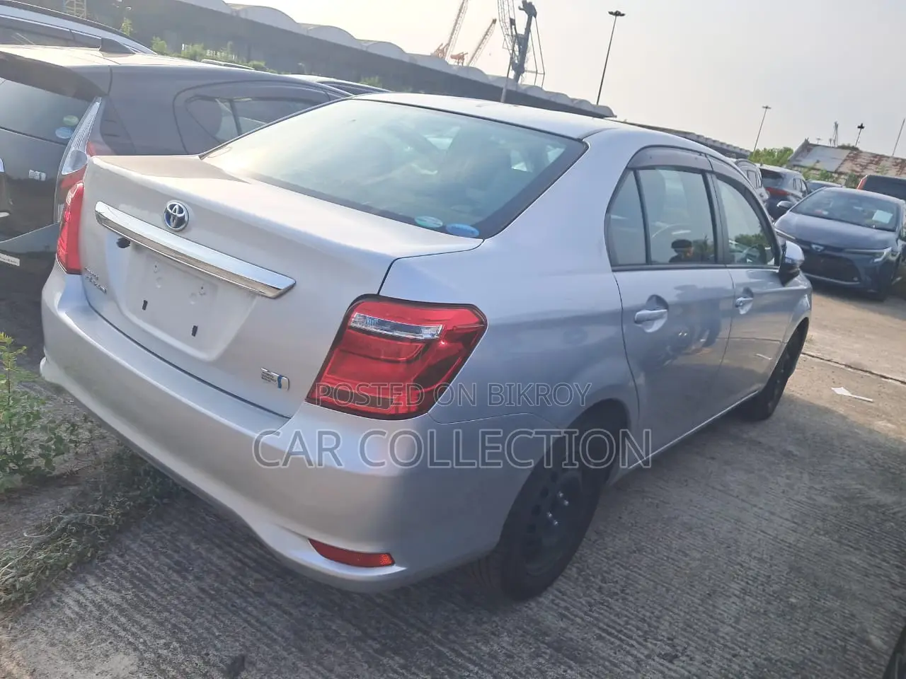 Toyota Axio 2021 Silver
