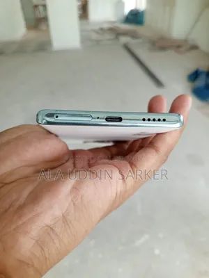 Vivo V30e 128 GB White