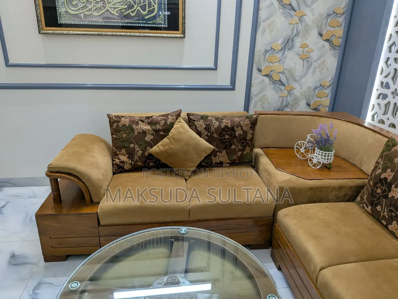 L-Shaped Sofa Set With Table
