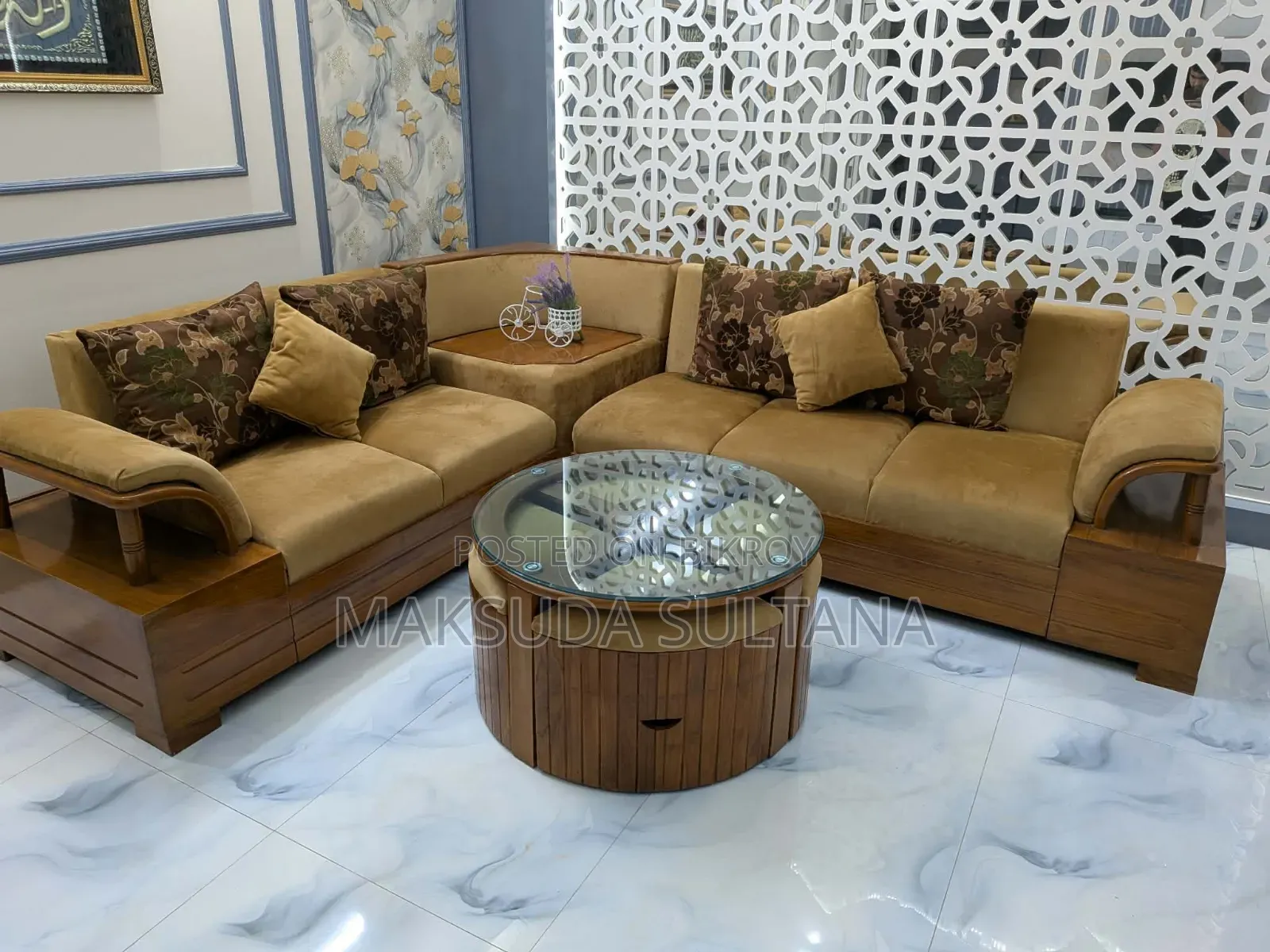 L-Shaped Sofa Set With Table