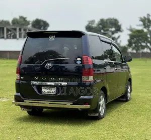 Toyota Noah 2005 Black