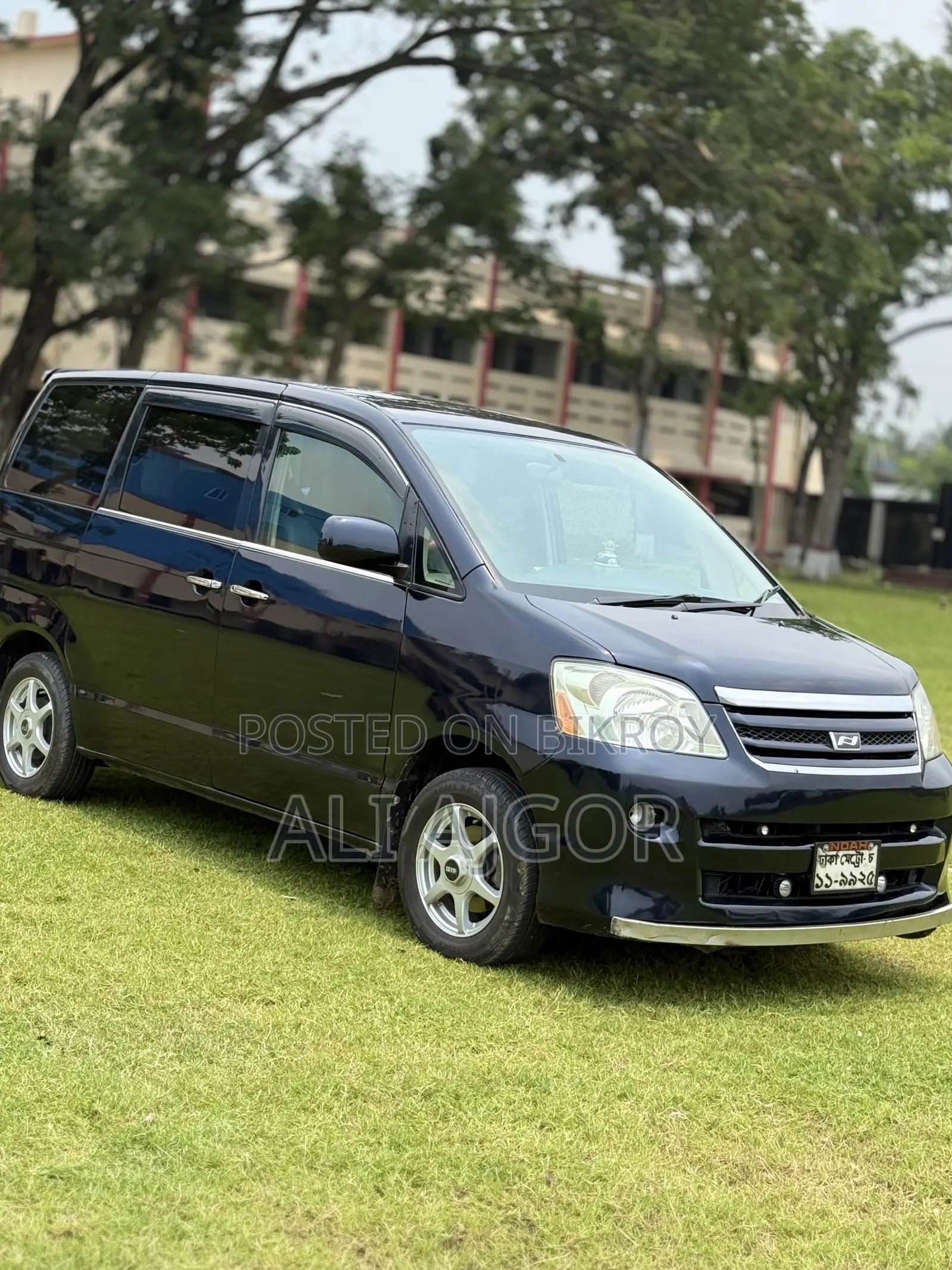 Toyota Noah 2005 Black