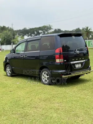Toyota Noah 2005 Black